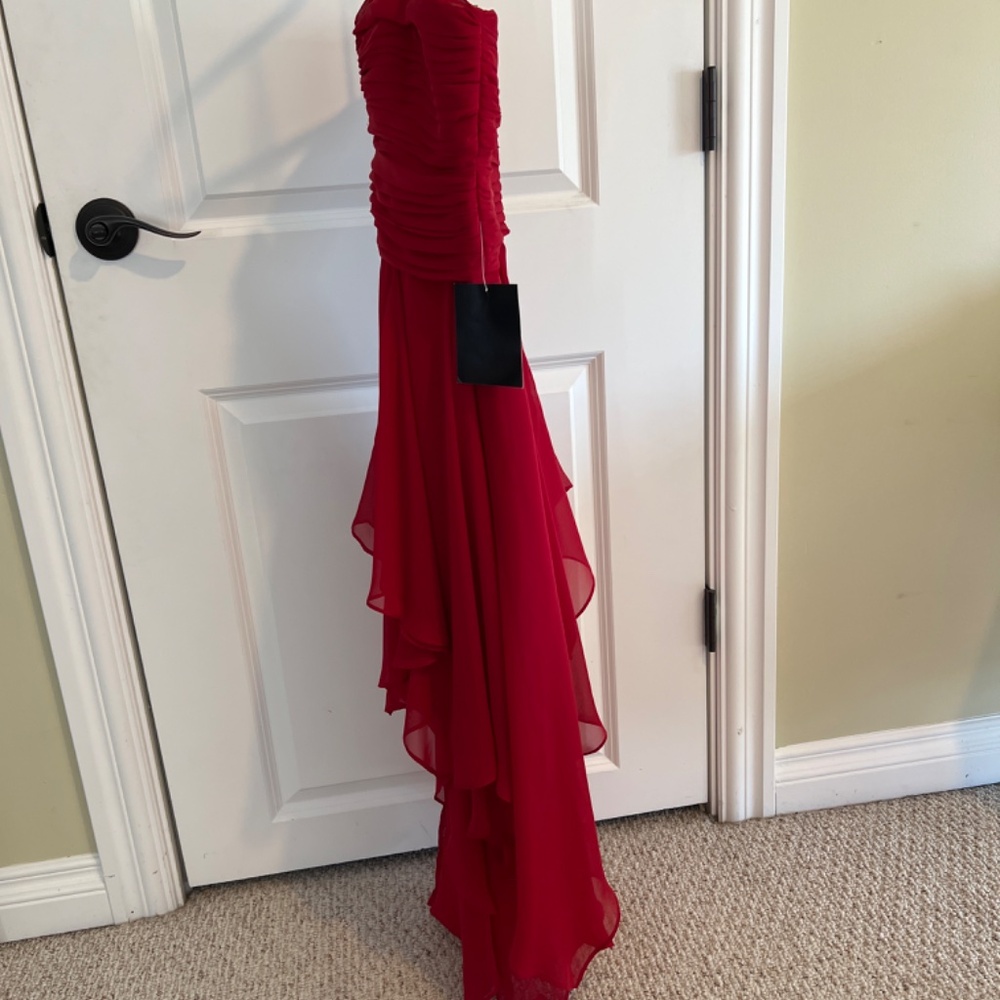 Gorgeous Arden B red flowing tiered dress, M. NWT - Picture 7 of 11
